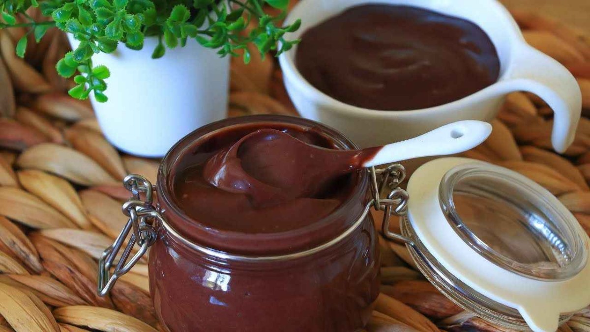 Evde Yapabileceğiniz En Kolay Kahvaltılık Çikolata Tarifi